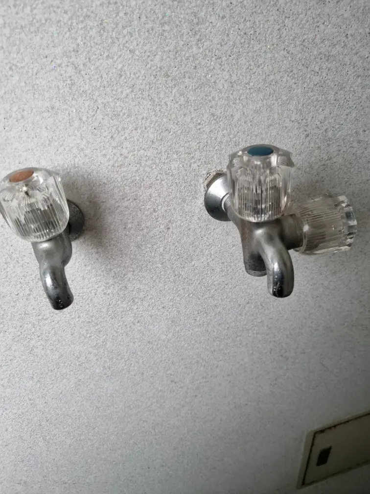 세탁실 수도꼭지 교체 1